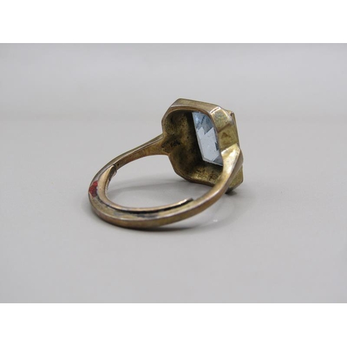 1607 - Gold aquamarine set ring size m1/2