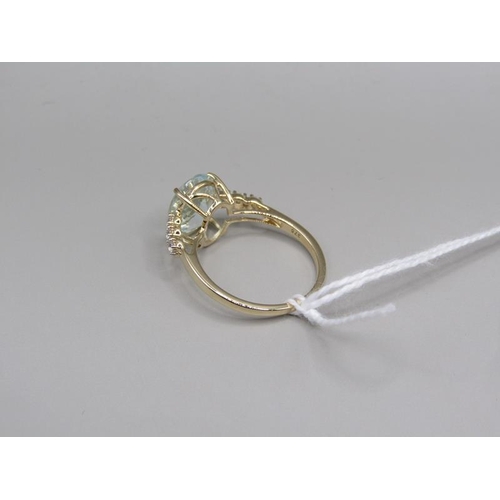 1657 - Gold aquamarine set ring, size P 1/2