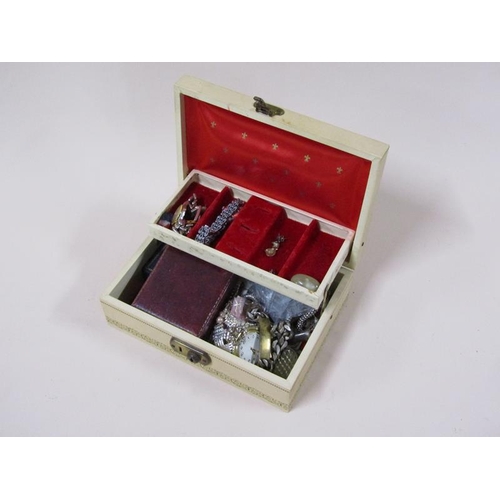 1725 - Jewellery box and contents