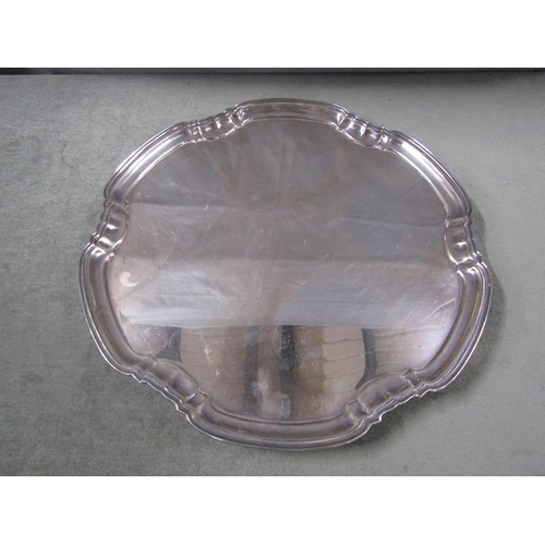 1778 - Silver circular tray with raised border, 40ozt, 37cm diam.