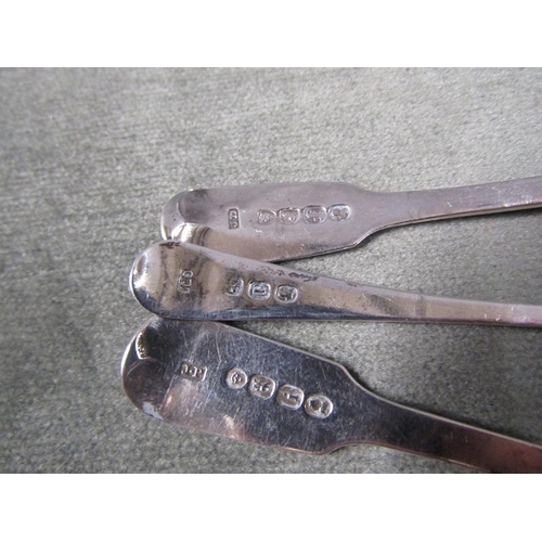 1789 - Three Georgian silver salt spoons