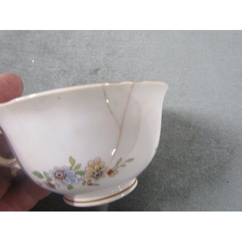 1946 - Royal Worcester teawares - cups 7cm h - some a/f