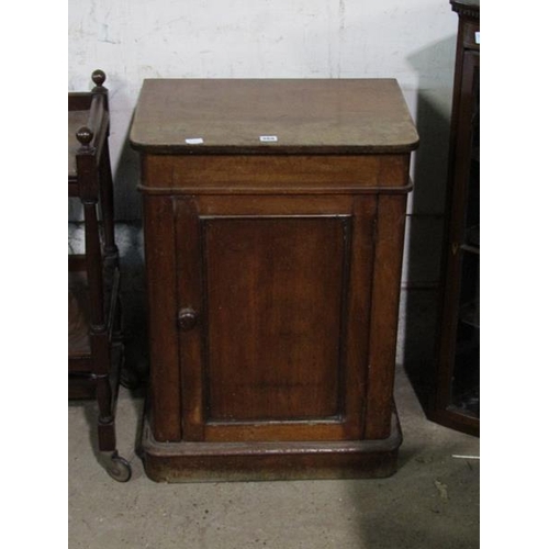 568 - VICTORIAN MAHOGANY CUPBOARD