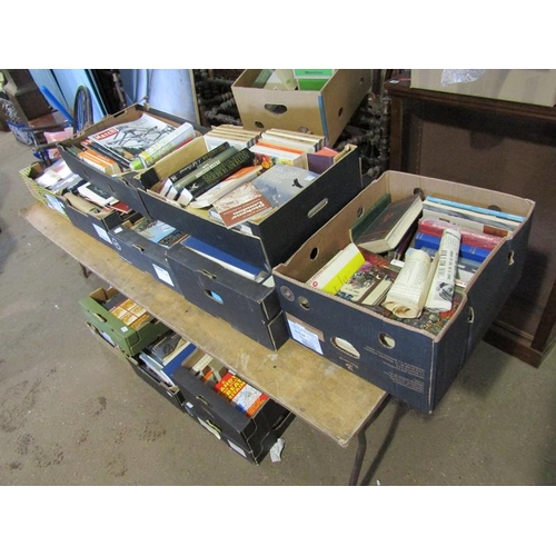 632 - LARGE QTY OF BOOKS