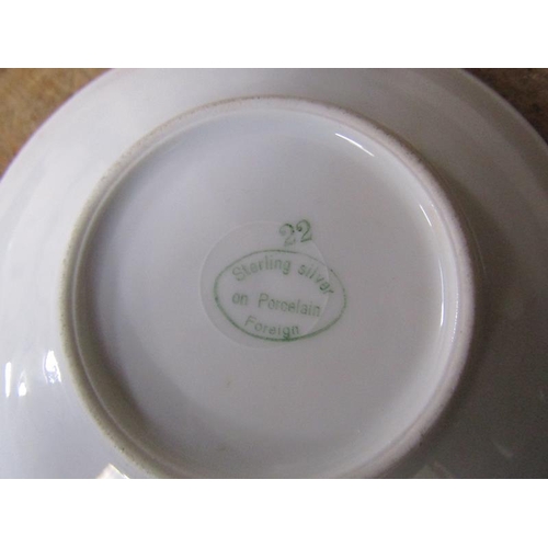 92 - CONTINENTAL ART DECO STYLE CUPS AND SAUCERS