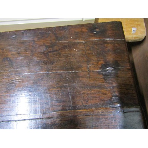 2068 - A late 18c/early 19c English oak three drawer dresser base with pot board, supported on ring turned ... 