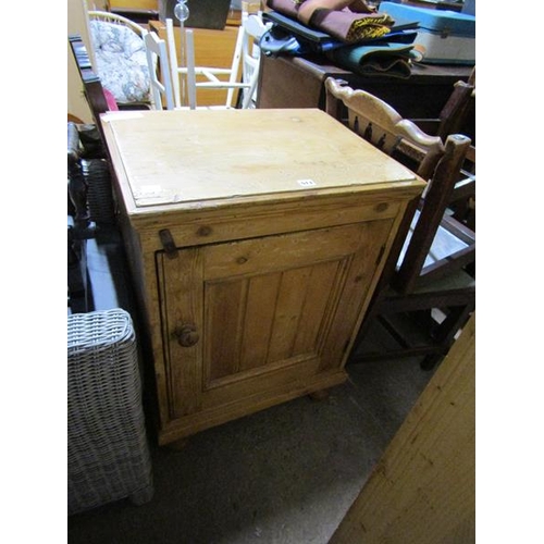 513 - VICTORIAN PINE CUPBOARD