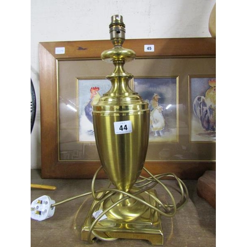 44 - VINTAGE BRASS BALUSTER TABLE LAMP