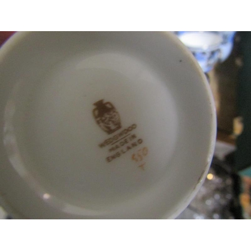 82 - WEDGWOOD SILVER LUSTRE TEAWARES