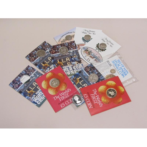 1565 - COLLECTION OF EIGHT SPECIAL ISSUE COINS INC. THREE MERRY XMAS 50p COINS , THE WORLD CUP SPAIN CROWN ... 