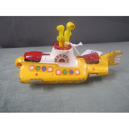 1575 - CORGI TOYS THE BEATLES YELLOW SUBMARINE