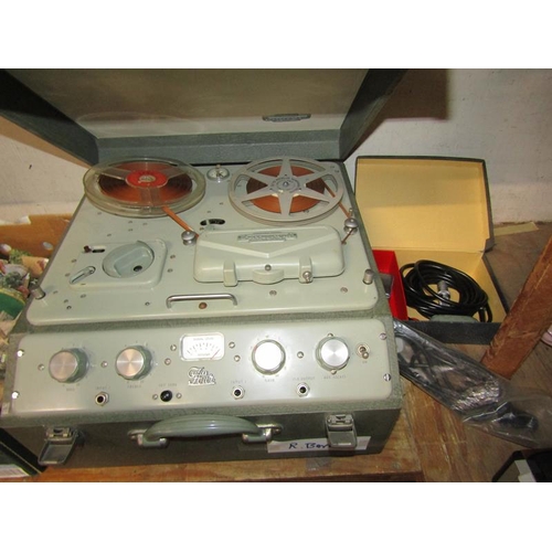 69 - SERIES 4 FEROGRAPH AND ACCESSORIES