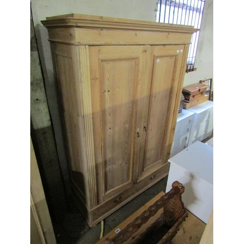 721 - 19c PINE WARDROBE