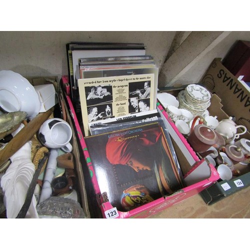 123 - BOX OF MIXED RECORDS