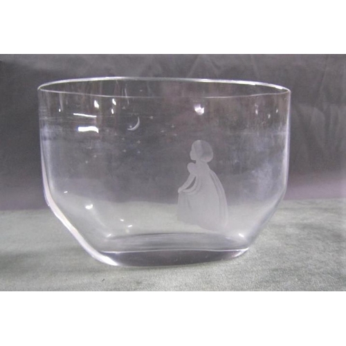 1562 - ORREFORS CRYSTAL VASE ENGRAVED WITH GIRL STARING AT SKY, 12CM H