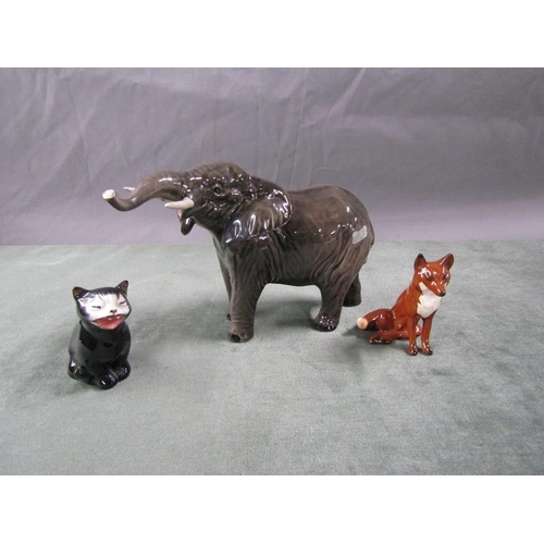 1572 - BESWICK ELEPHANT, 13CM H, FOX AND DOULTON KITTEN