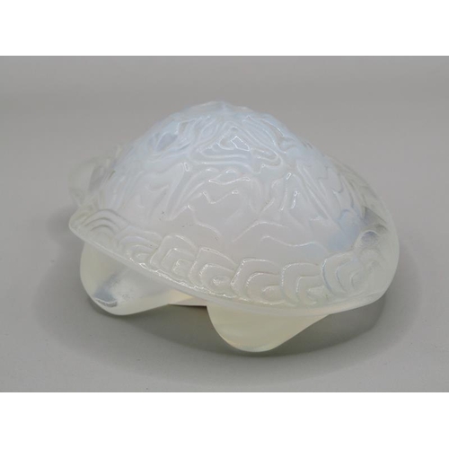 1247 - LALIQUE OPALESCENT GLASS TORTOISE, SIGNED 'LALIQUE FRANCE' ON BASE, 7.5CM L