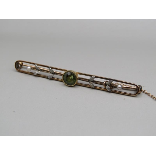 1339 - GOLD PERIDOT SEED PEARL SET BAR BROOCH