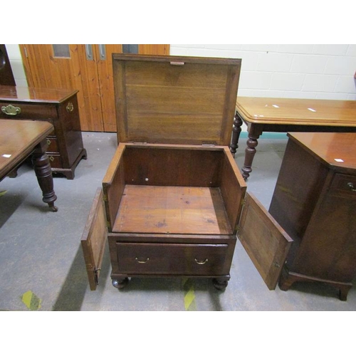 1672 - 19C MAHOGANY BEDROOM CABINET