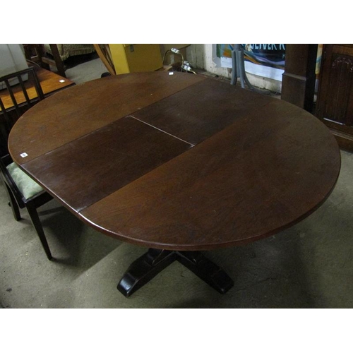 684 - OLD CHARM OAK EXTENDING DINING TABLE