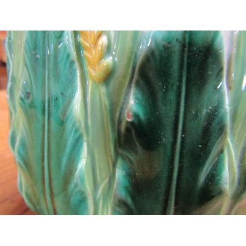 1606 - VICTORIAN MAJOLICA WHEATSHEAF VASE, 18CM H