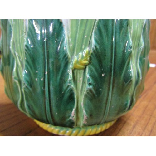 1606 - VICTORIAN MAJOLICA WHEATSHEAF VASE, 18CM H