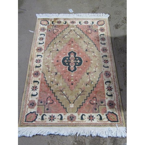 565 - BEIGE AND CREAM RUG