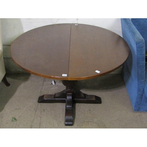 646 - OLD CHARM EXTENDING DINING TABLE