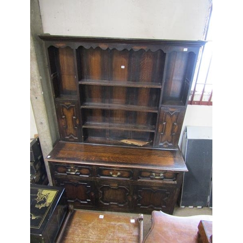 712 - 1930'S OAK DRESSER