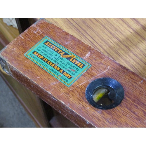 891 - SPIRIT LEVEL; VINTAGE SEWING MACHINE