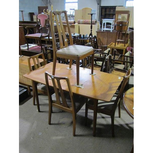 895 - TEAK DINING TABLE AND FOUR CHAIRS