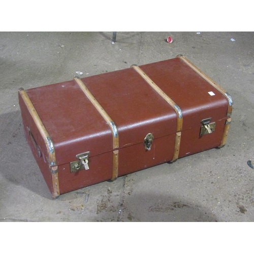 730 - TRAVEL TRUNK