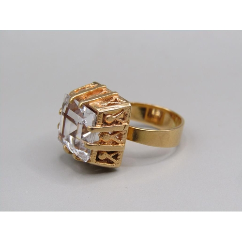 58 - An 18ct gold crystal set ring, size H.