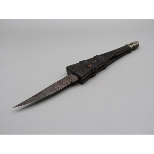 43 - A late 19c/early 20c French Eiffel Tower pocket knife with a folding bakelite and steel blade, the m... 