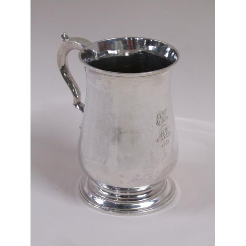 83 - A George III baluster tankard with double scroll handle, makers mark for John Lambe, 10ozt, London 1... 