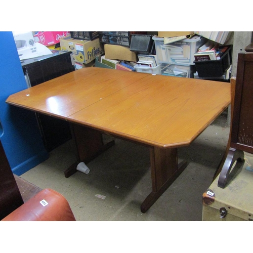 512 - TEAK EXTENDING DINING TABLE