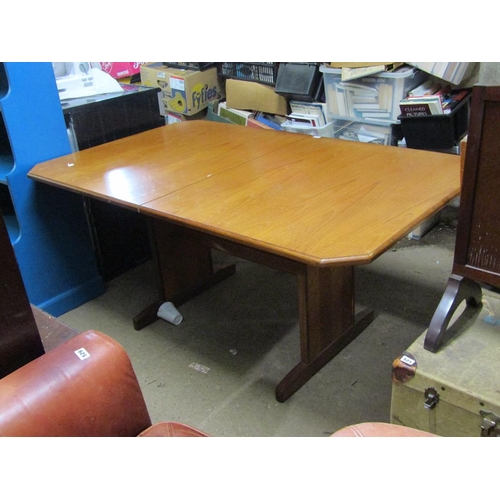 512 - TEAK EXTENDING DINING TABLE