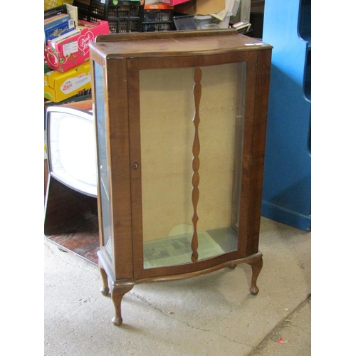 518 - WALNUT VENEERED DISPLAY CABINET