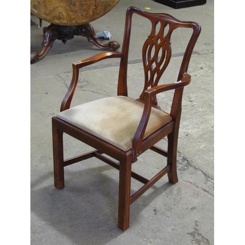 572 - EIGHT CHIPPENDALE STYLE DINING CHAIRS