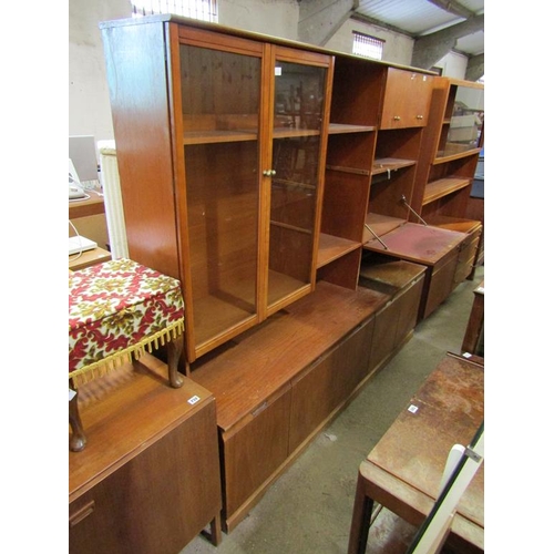 731 - TEAK WALL UNIT