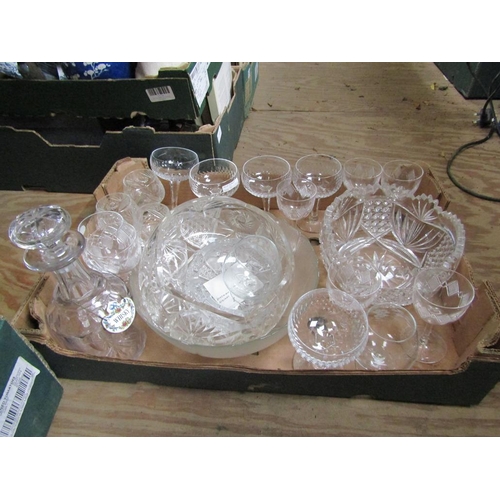 215 - BOX OF CRYSTAL GLASSWARE