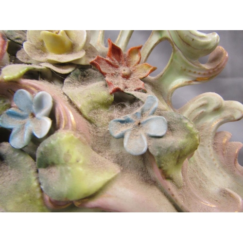 1293 - EARLY 20C PORCELAIN MANTEL CLOCK, DECORATED AND ENCRUSTED WITH FLOWERS AND CHERUBS, 40CM H