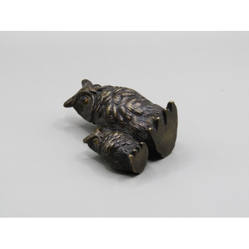 1313 - CAST BRONZED MINIATURE FIGURE OF TWO OWLS, 5CM H