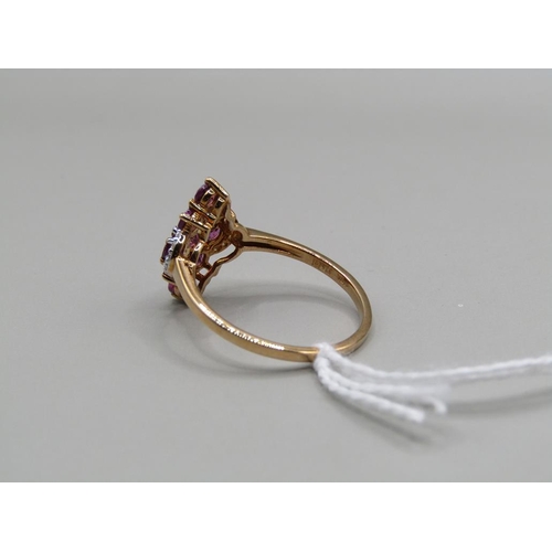 1369 - 9ct GOLD STONE SET RING SIZE S