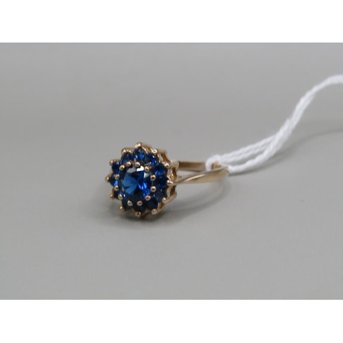 1388 - 9ct GOLD BLUE STONE SET RING SIZE M 1/2