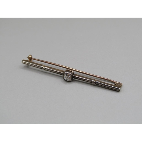 1395 - GOLD DIAMOND SET BAR BROOCH