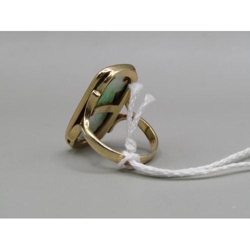 1397 - 18CT GOLD JADE SET RING, SIZE M