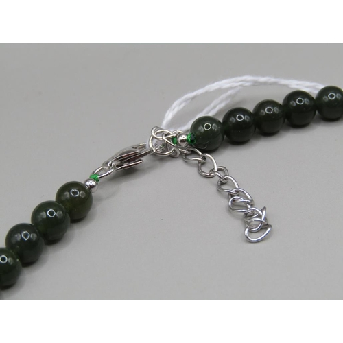 1470 - NEPHRITE JADE NECKLACE NATURAL COLOUR