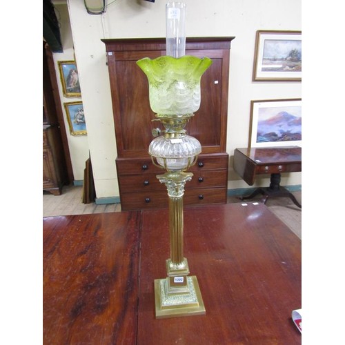 1302 - LARGE 19C BRASS OIL LAMP WITH GLASS FONT AND ETCHED SHADE, 94CM H TOTAL