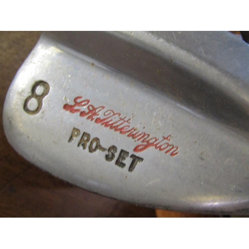 558 - VINTAGE GOLF CLUBS